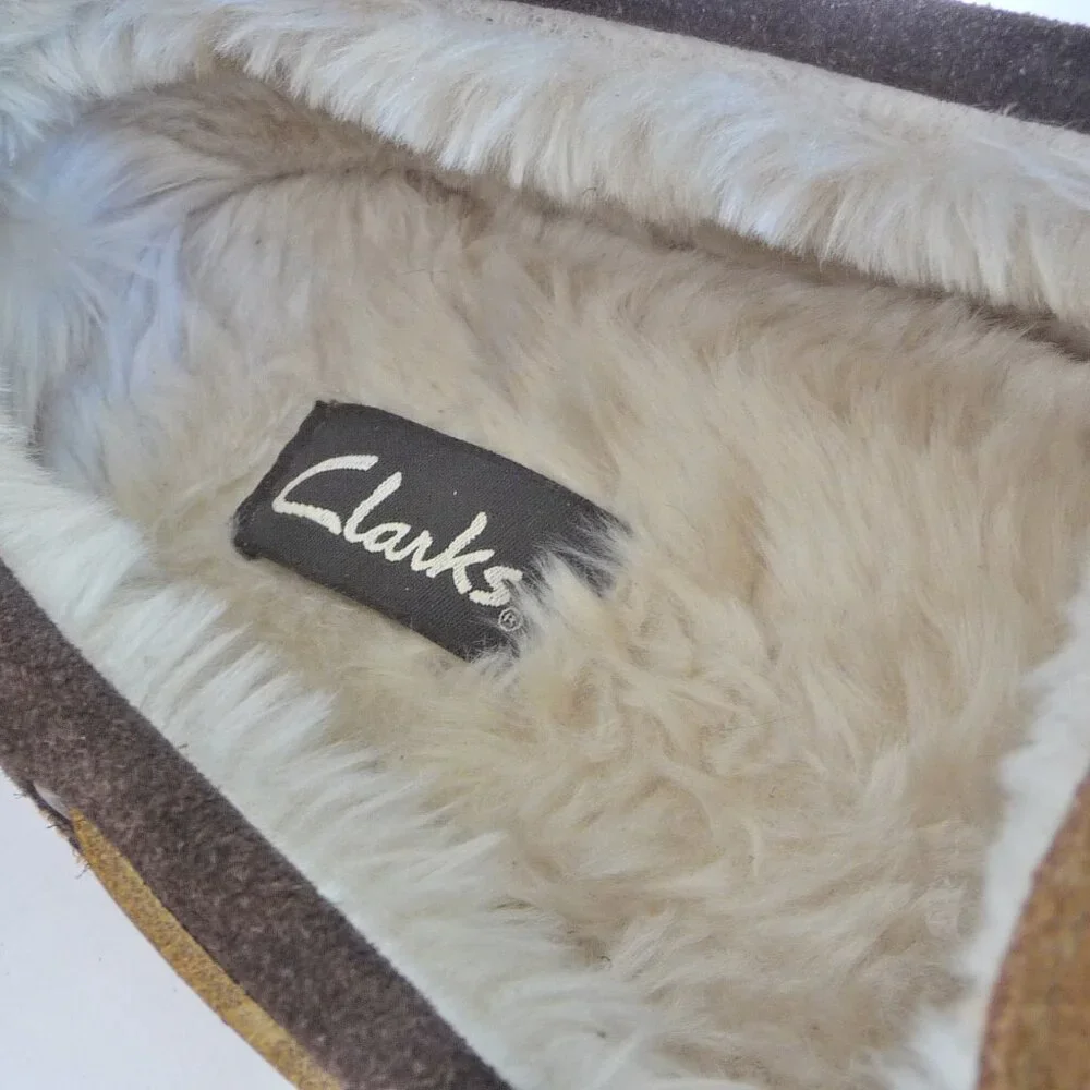 CLARKS SUEDE SLIPPERS INDOOR/OUTDOOR 9